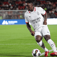 Clarence Seedorf maakt diepe indruk met zijn spel en fitheid