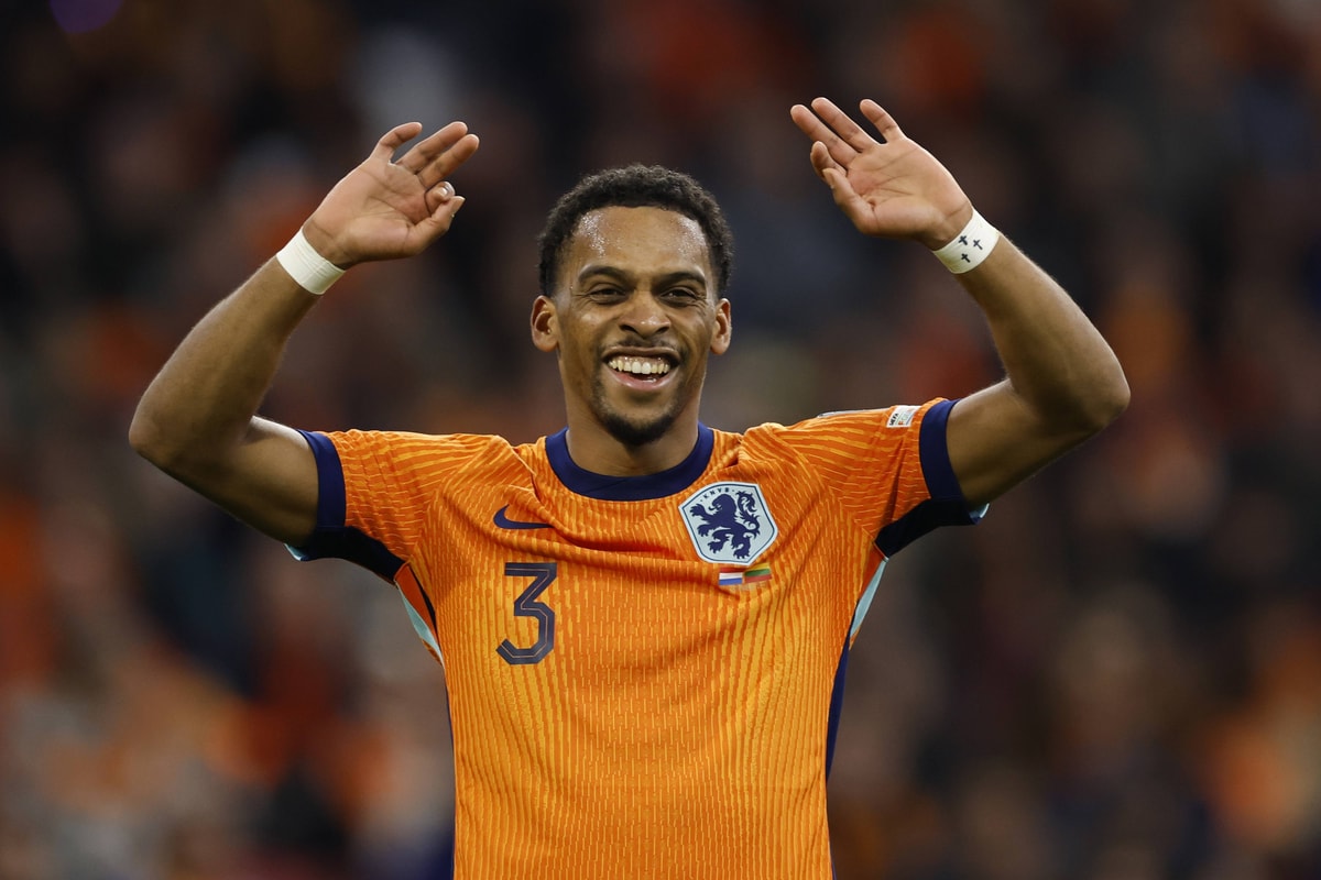 Jurriën Timber in het tenue van het Nederlands elftal