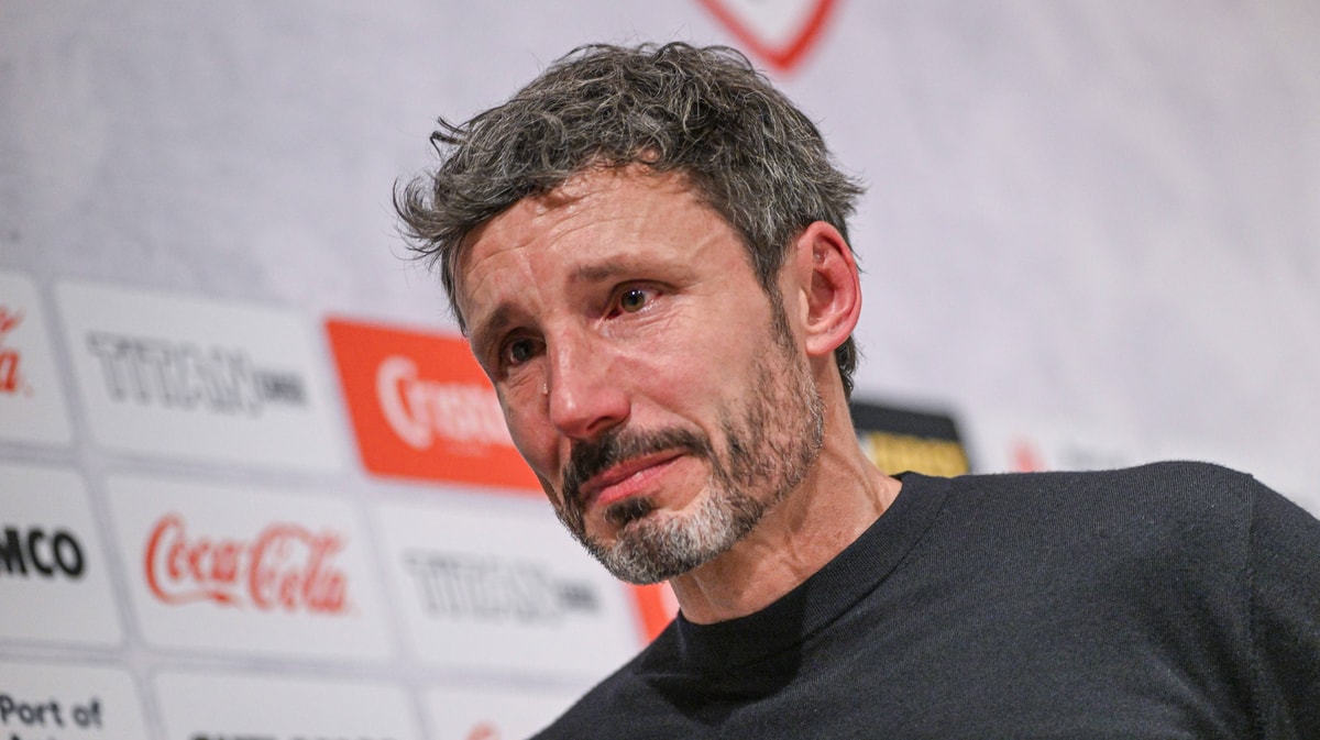 Mark van Bommel in tranen