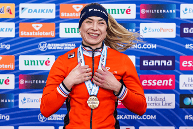 Joy Beune wint goud op de 1.500