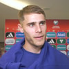 Micky van de Ven voor de camera van Voetbalzone