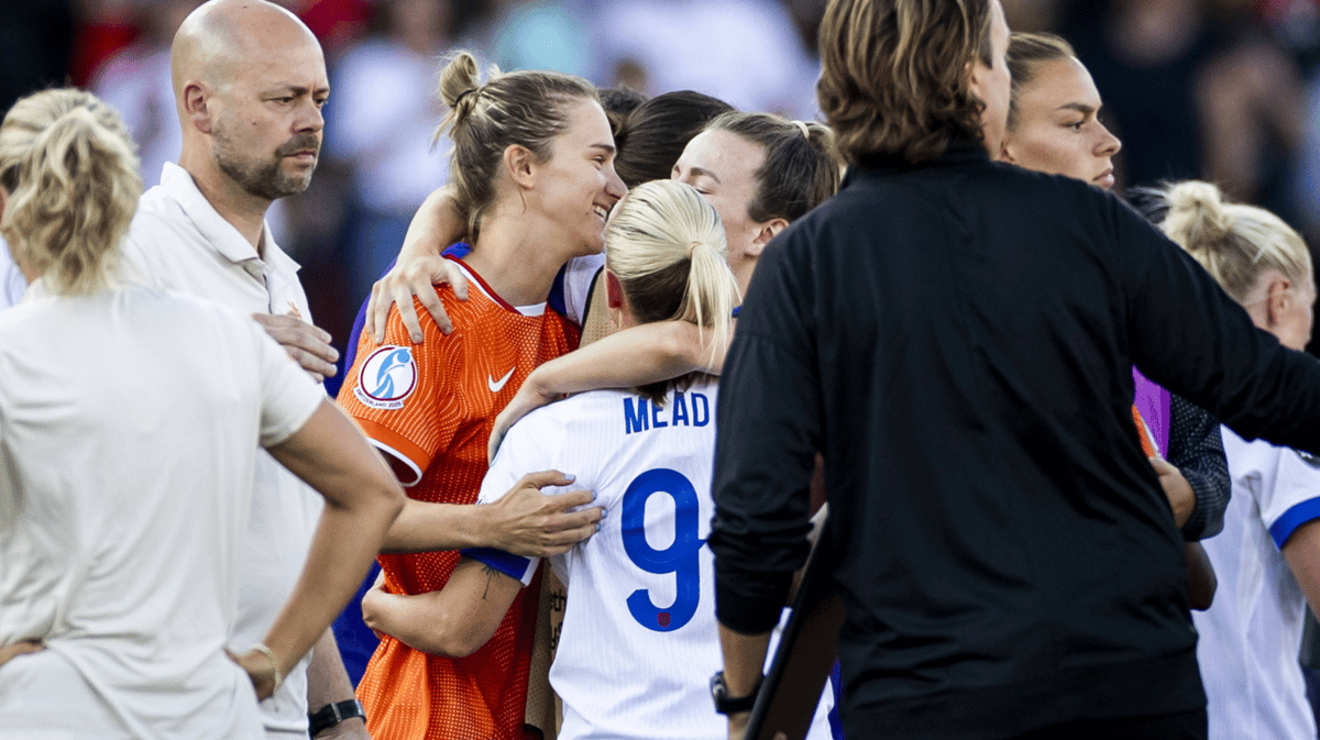 Vivianne Miedema en haar partner Beth Mead