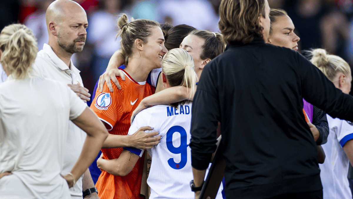 Vivianne Miedema en haar partner Beth Mead