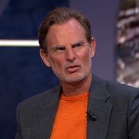 Ronald de Boer in de studio van Ziggo Sport
