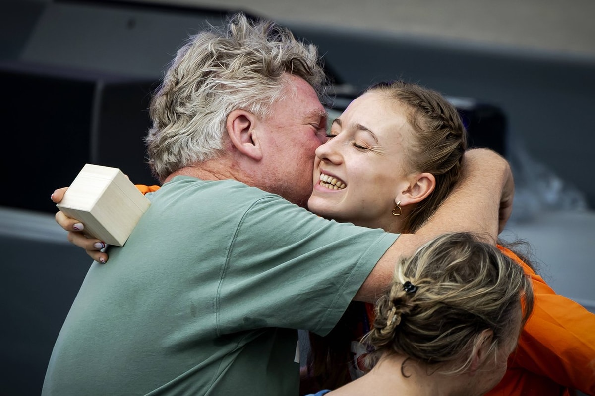 Femke Bol ontvangt veel lof na bijzondere actie: 'Steekt het niet in eigen zak'