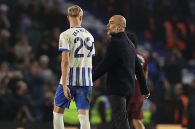 Het gesprek tussen Jan Paul van Hecke en Pep Guardiola