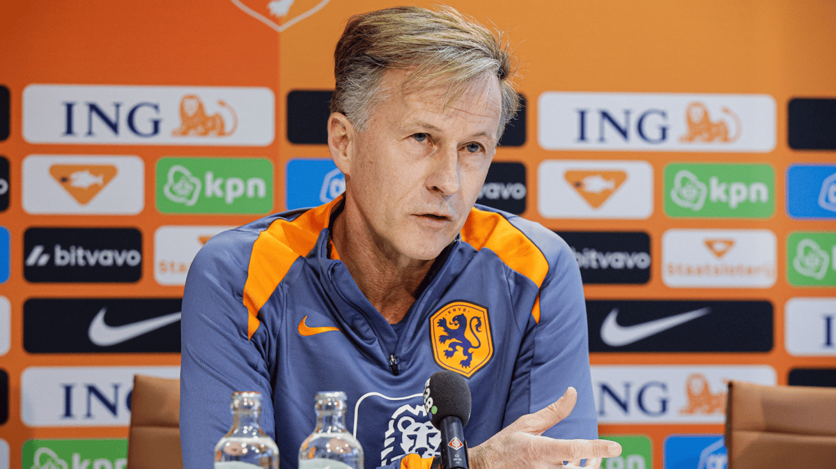 Jonker over fitte Oranjevrouwen: 'Vreemd en een beetje raar'