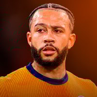 Memphis Depay reageert op geruchten