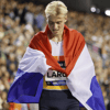 Niels Laros vergaat van de pijn en stopt met 5000 meter op WK atletiek