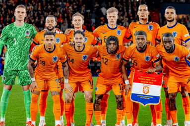 De opstelling van het Nederlands elftal tegen Spanje